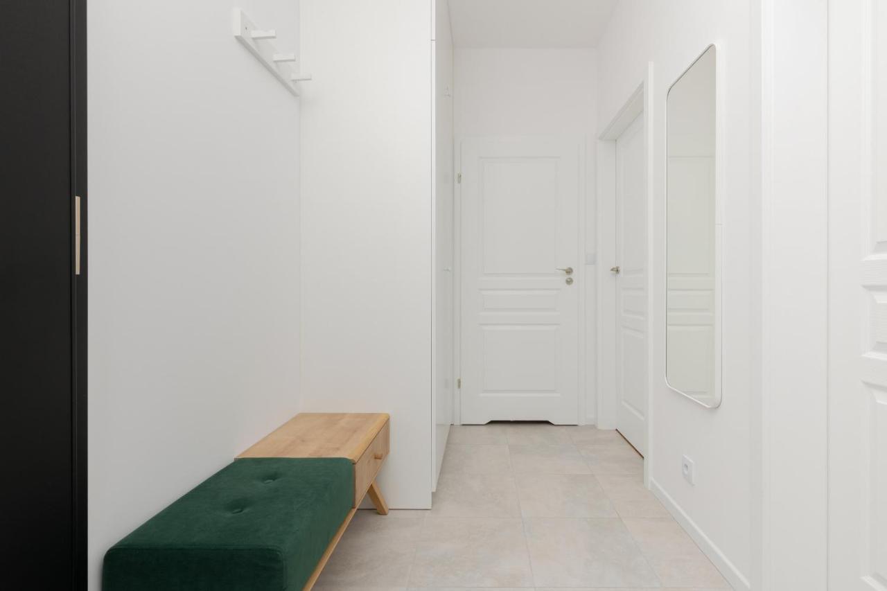 Stacja Wola Apartments With Parking By Noclegi Renters 华沙 外观 照片