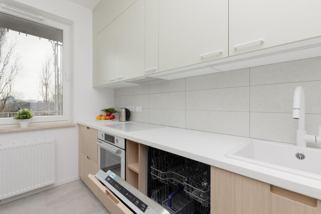 Stacja Wola Apartments With Parking By Noclegi Renters 华沙 外观 照片