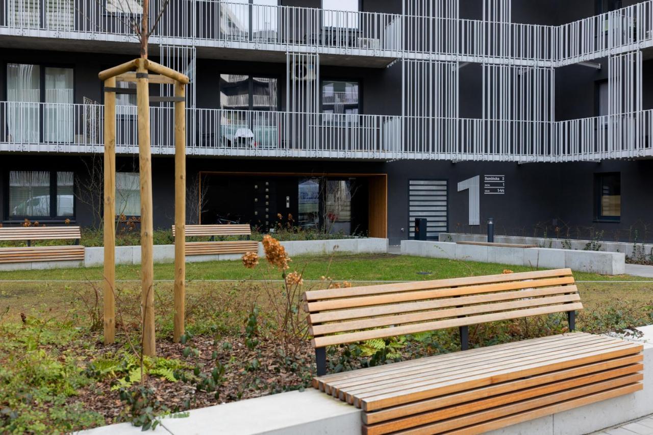Stacja Wola Apartments With Parking By Noclegi Renters 华沙 外观 照片