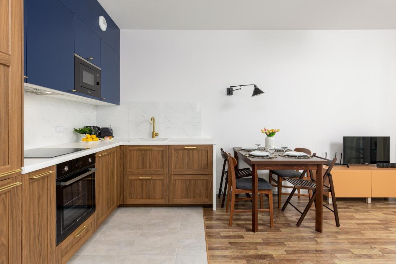 Stacja Wola Apartments With Parking By Noclegi Renters 华沙 外观 照片