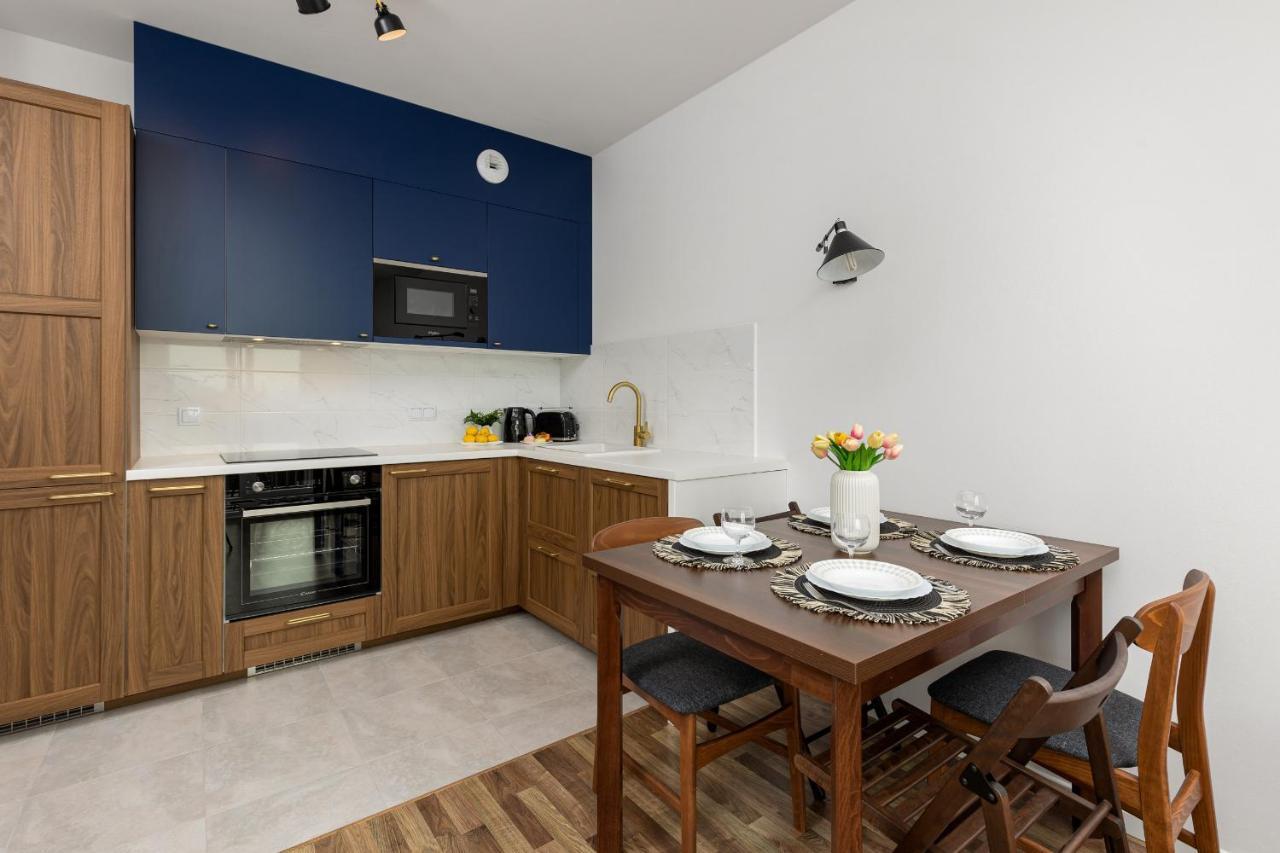 Stacja Wola Apartments With Parking By Noclegi Renters 华沙 外观 照片