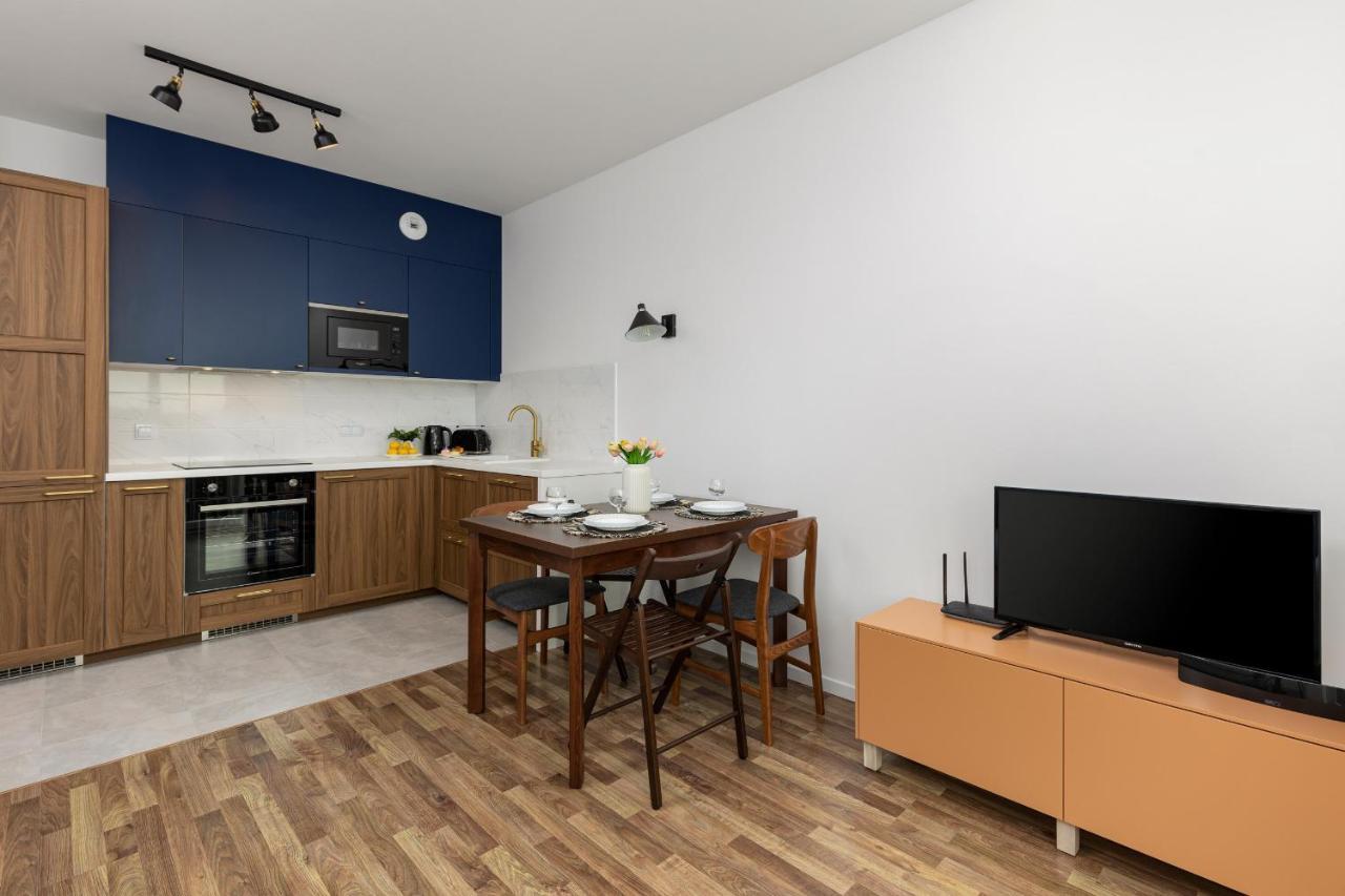 Stacja Wola Apartments With Parking By Noclegi Renters 华沙 外观 照片